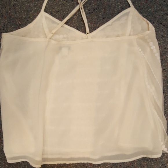 American Eagle cream top, medium - Picture 2 of 3